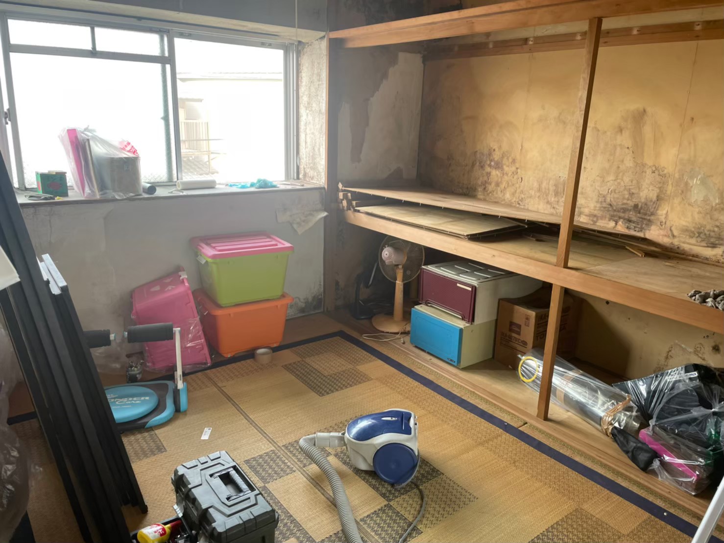 名古屋市にて戸建て住宅の室内塗装・内装リフォームの施工前写真